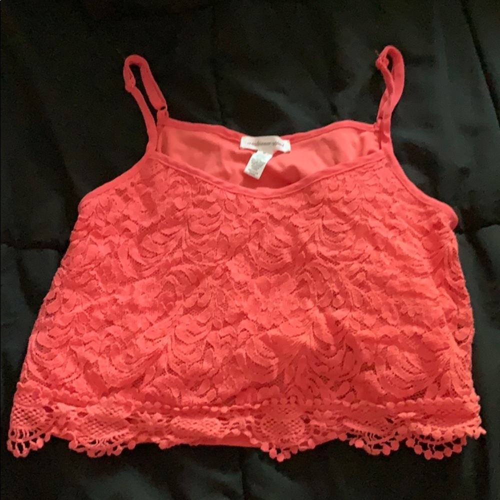 Lace cropped tank top
